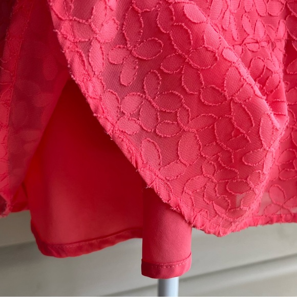 •Banana Republic• Salmon Lace Overlay Peplum Blouse - Size Large - Picture 7 of 9